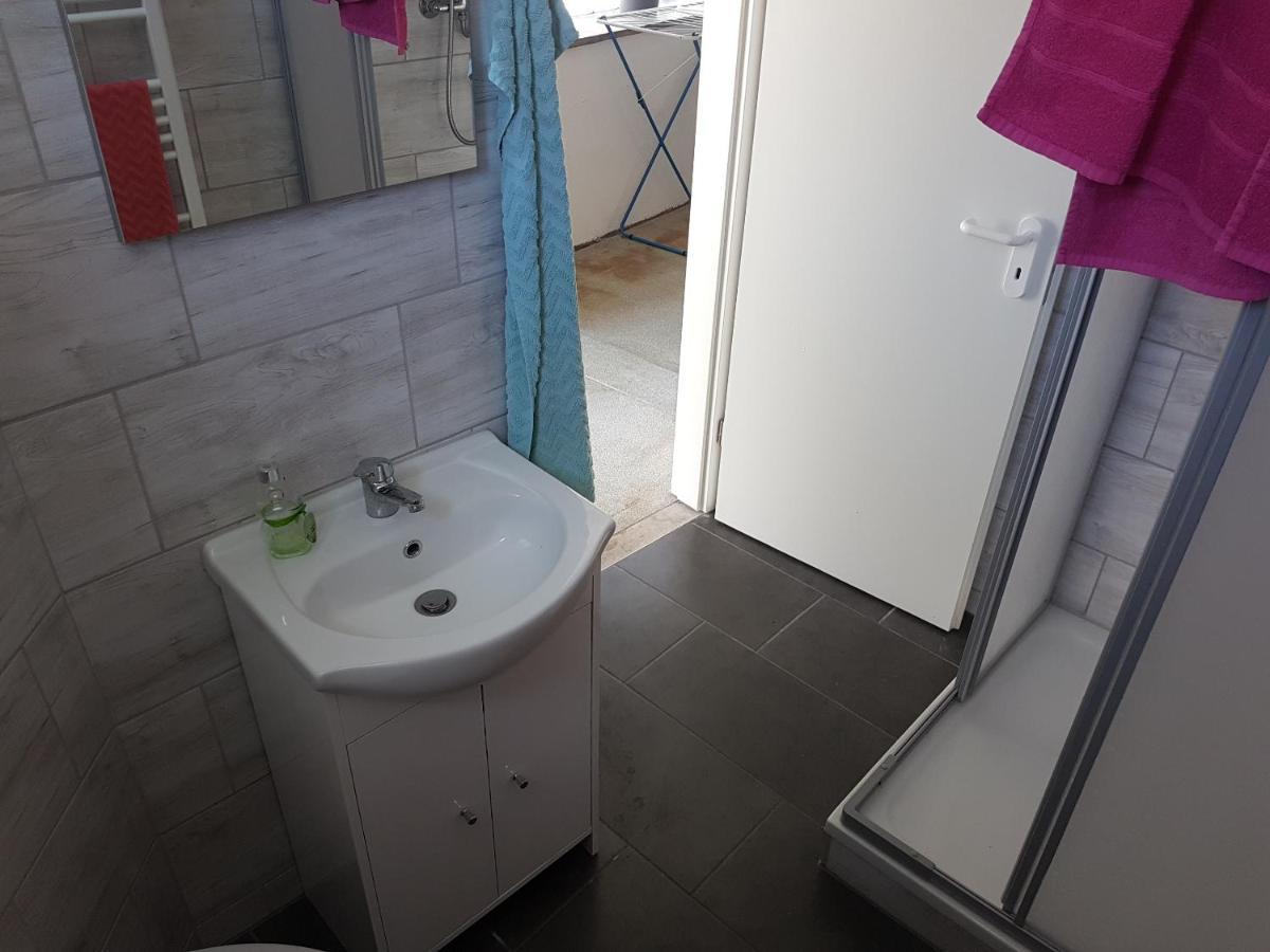 Einraum-Ferienwohnung 46M2 Eisenhuettenstadt-Diehlo 外观 照片